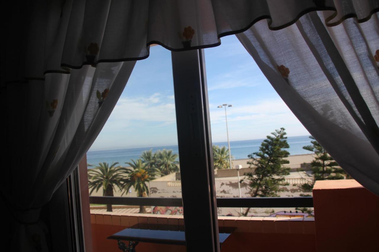 Apartamento En Primera Linea De Playa, Con Vistas A La Playa Y Con Wifi Roquetas de Mar Eksteriør billede